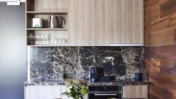 Family Studio | Blackout curtains, soundproofing, free WiFi, bed sheets