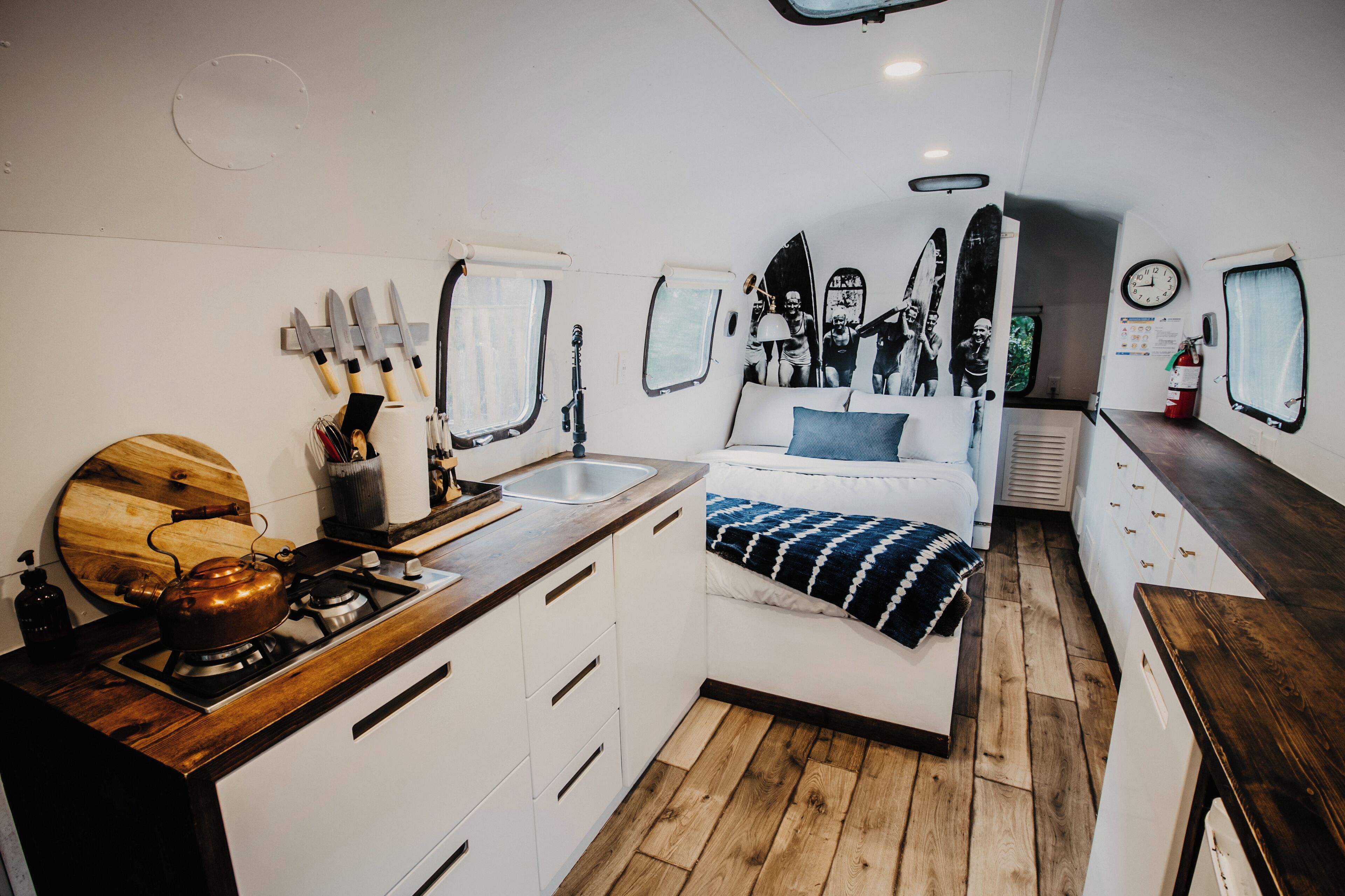 Signature Mobile Home, Hot Tub | Individually decorated, individually furnished, free cots/infant beds