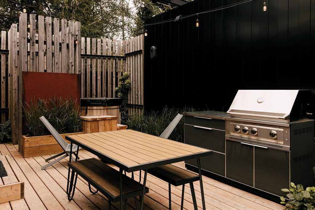 Deluxe Bungalow, Hot Tub | Terrace/patio