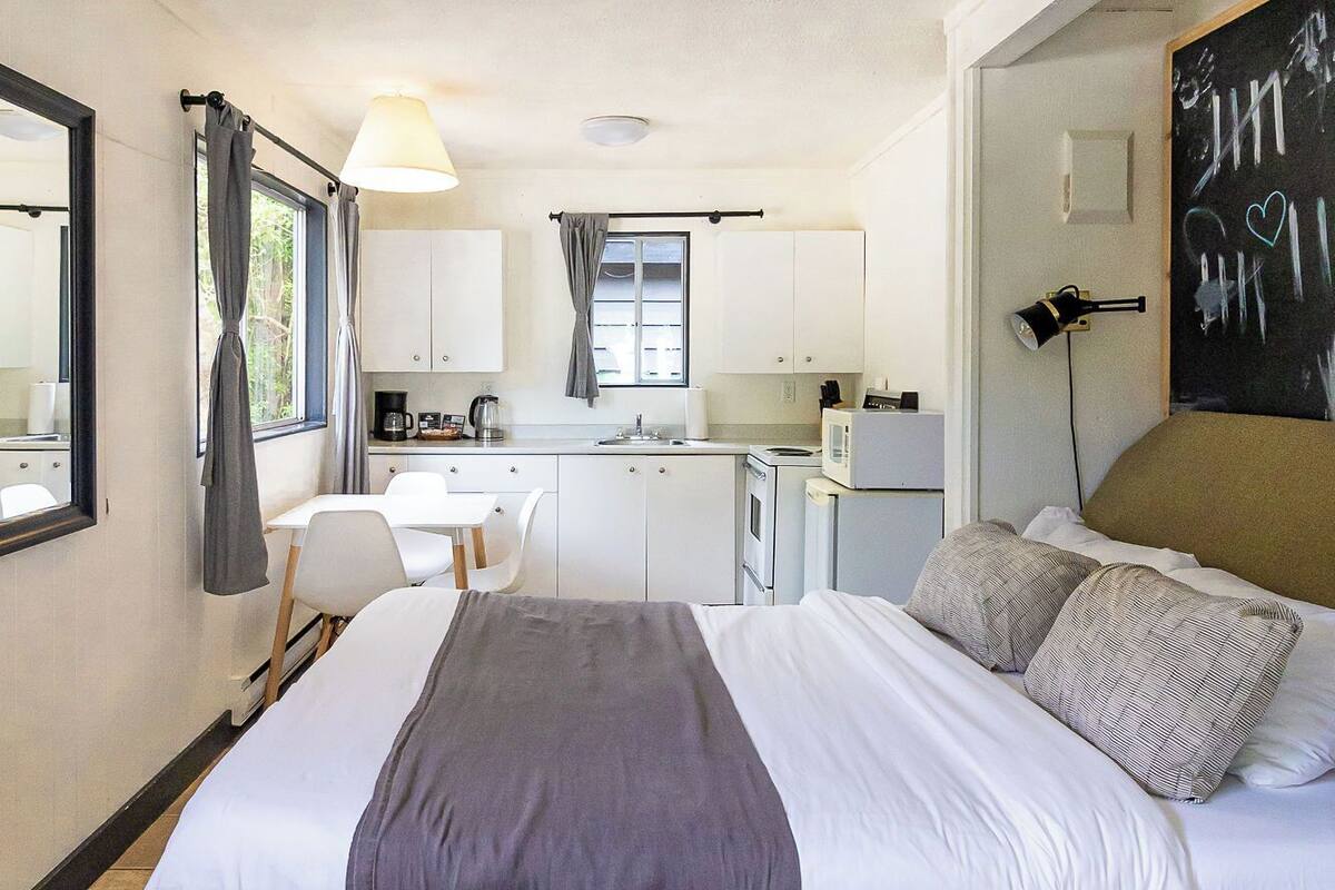 Individually decorated, individually furnished, free WiFi, bed sheets