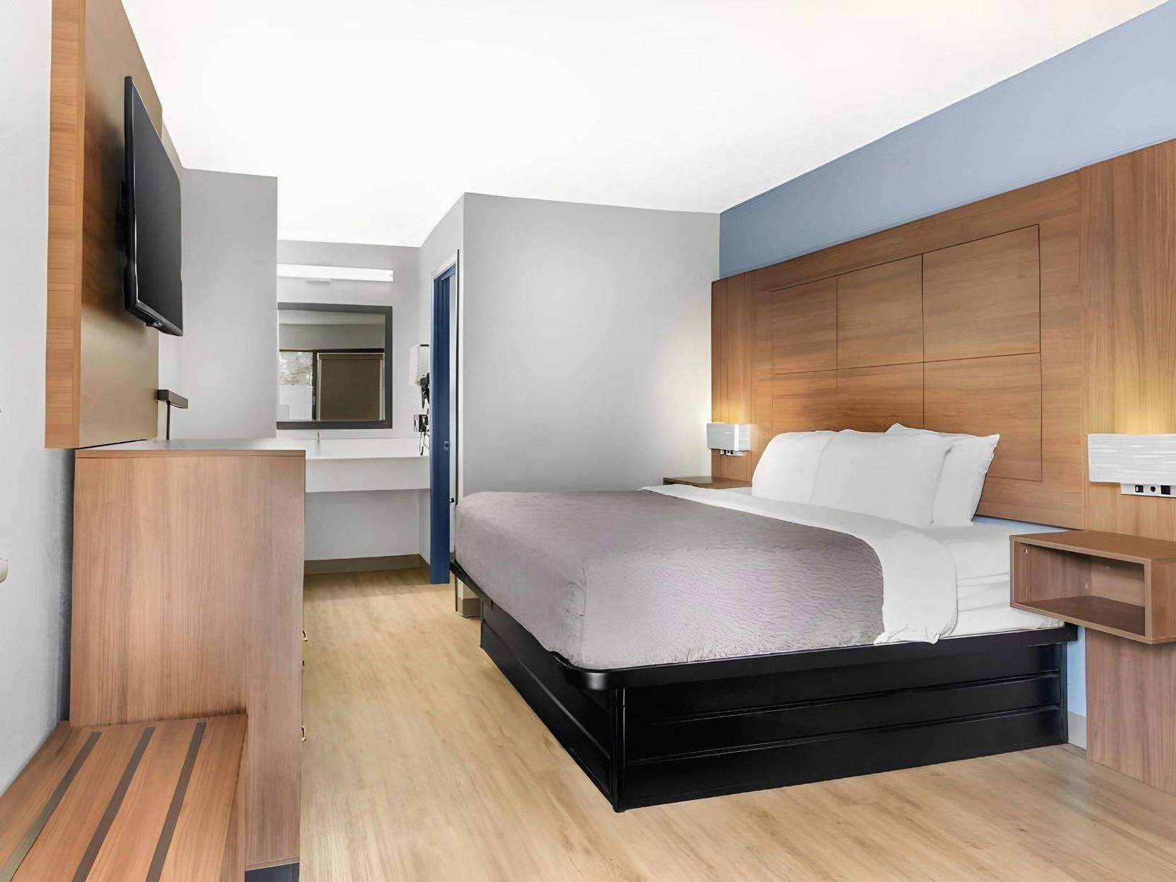 Desk, iron/ironing board, free WiFi, bed sheets