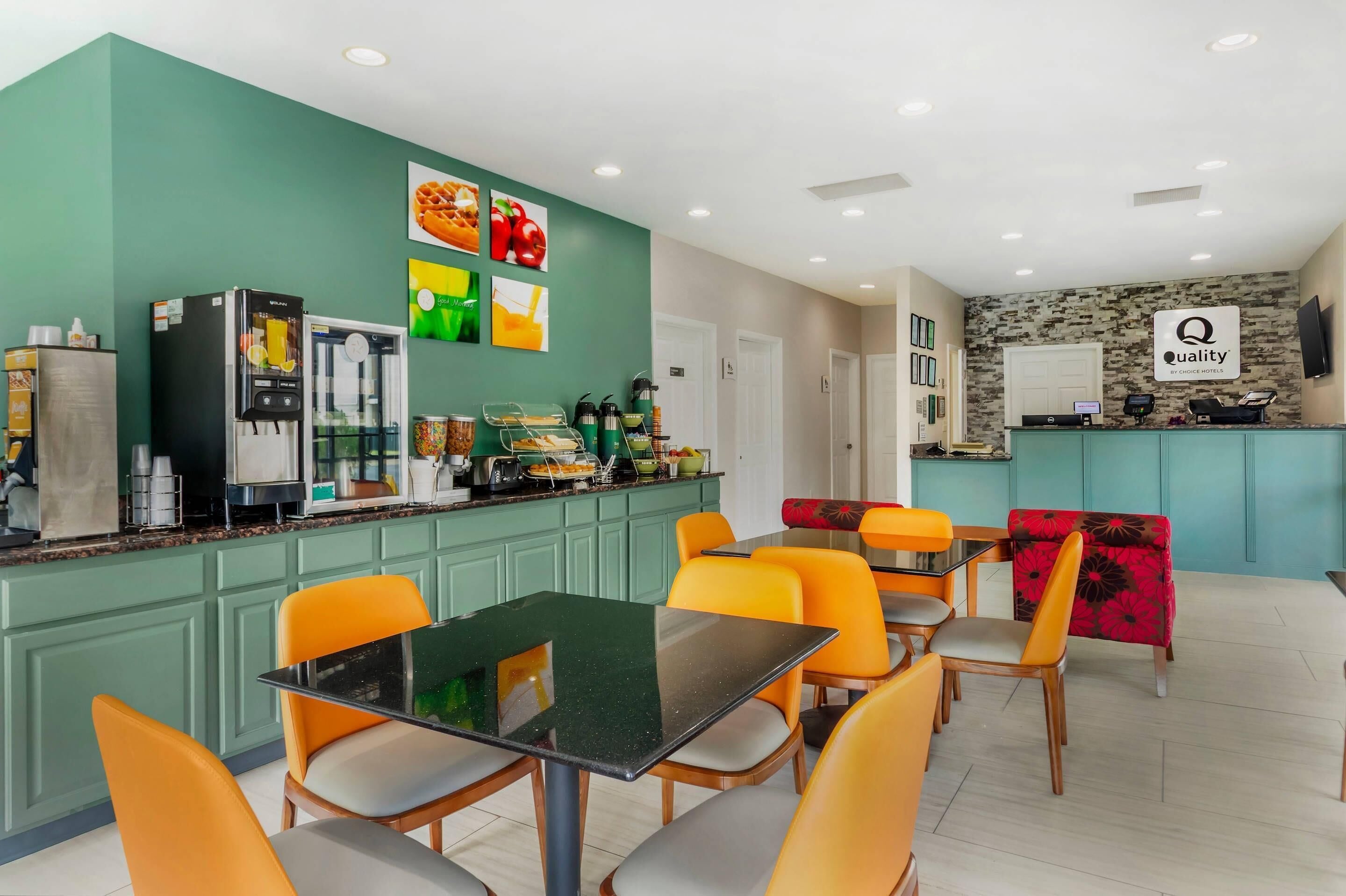 فطور كامل مجانًا يوميًا