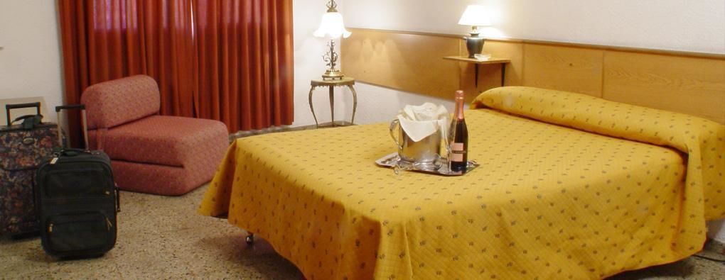 In-room safe, free WiFi