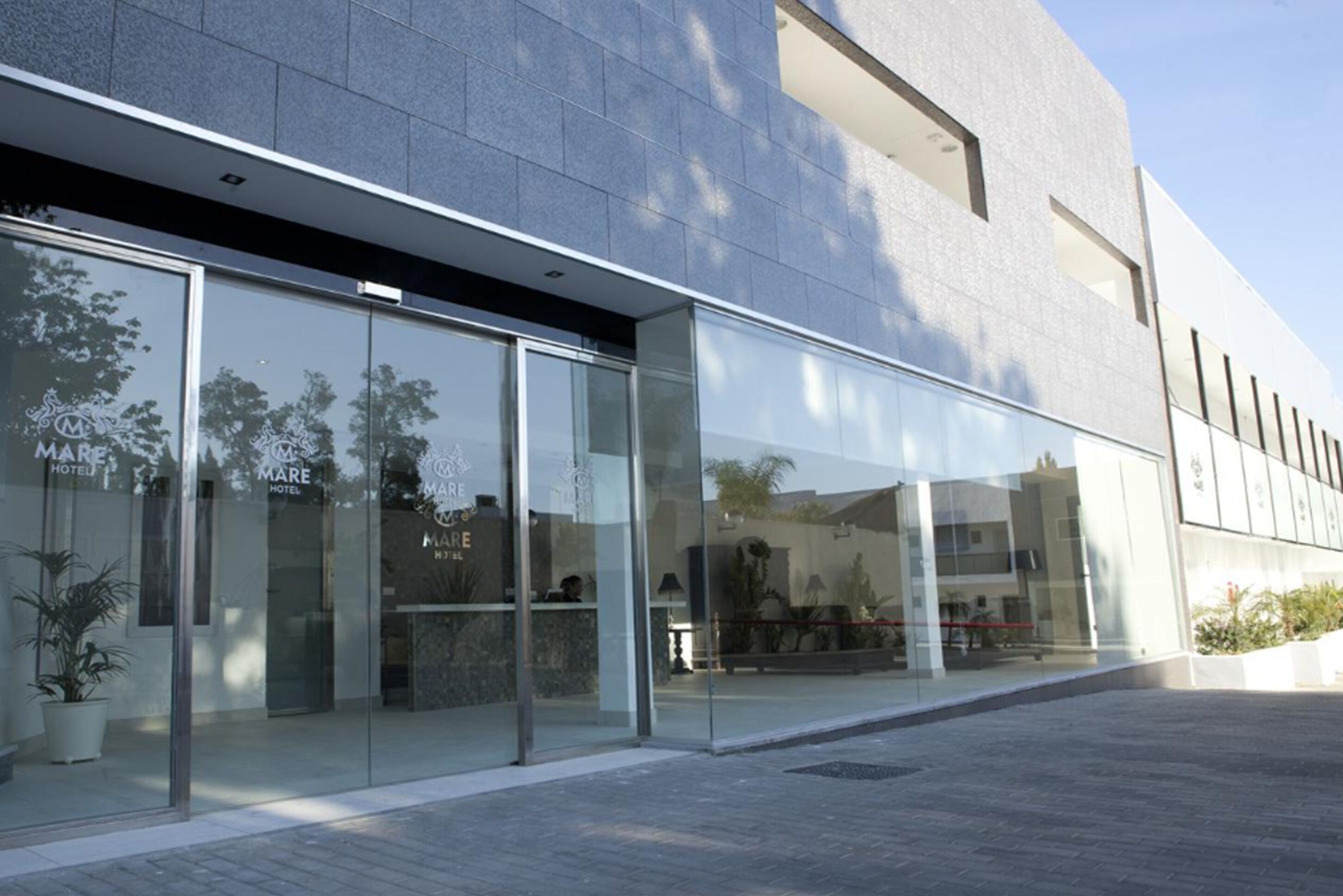 المنشأة من الخارج