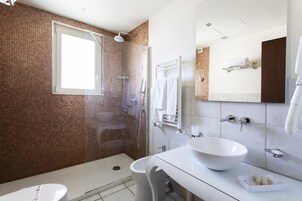 Standard Tek Büyük veya İki Ayrı Yataklı Oda, 1 Yatak Odası (Budget - External Private Bathroom) | Odadan manzara