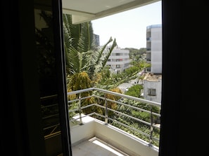 Quarto solteiro | Frigobar, cofres nos quartos, individualmente decorados