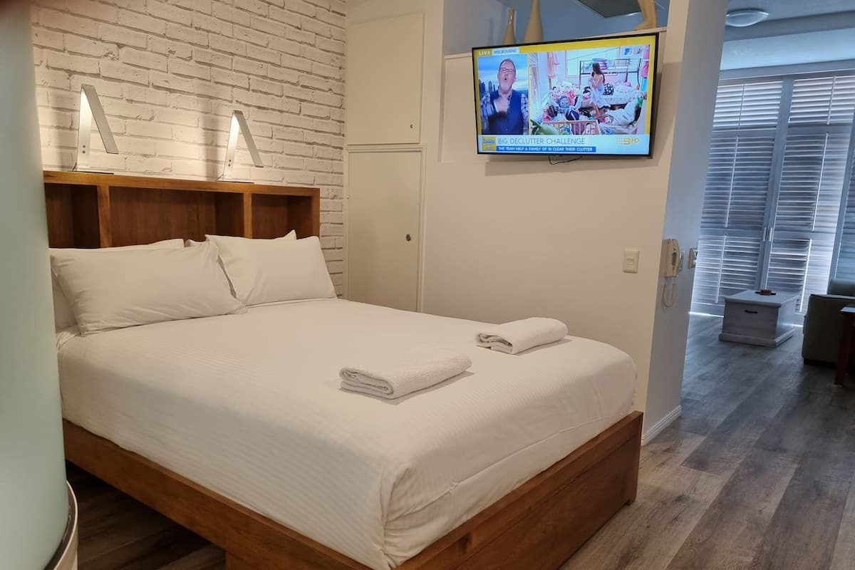 Studio Superior Apartments | Strykejern/-brett, wi-fi (inkludert) og individuelt dekorert