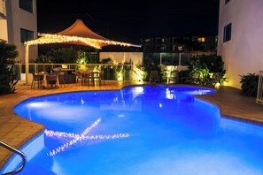 Outdoor pool, open 7:00 AM to 9:00 PM, pool umbrellas, pool loungers - Grand Palais Boolarong Beachside Resort (Alexandra Headland)