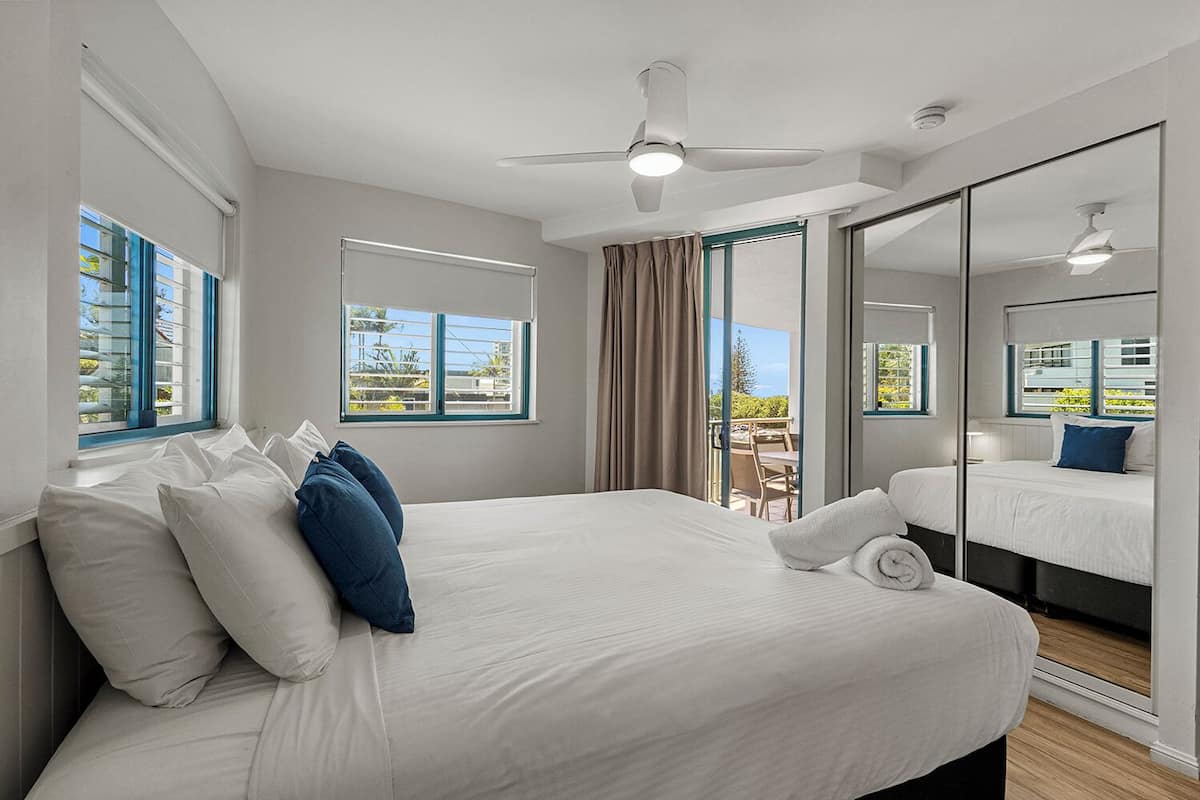 Superior Two Bedroom Apartments | Strykejern/-brett, wi-fi (inkludert) og individuelt dekorert