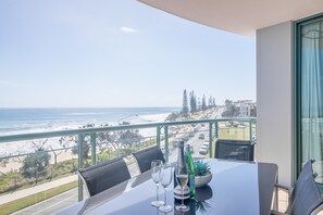 Beach/ocean view - Grand Palais Boolarong Beachside Resort (Alexandra Headland)