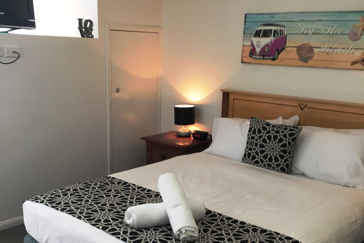 Studio Apartment | Strykejern/-brett, wi-fi (inkludert) og individuelt dekorert
