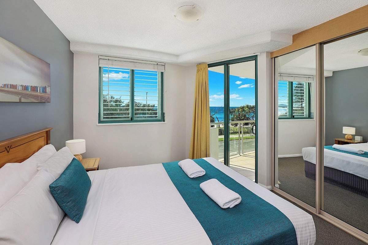 Beachside Two Bedroom Ocean View | 1 bedroom, individually decorated, individually furnished