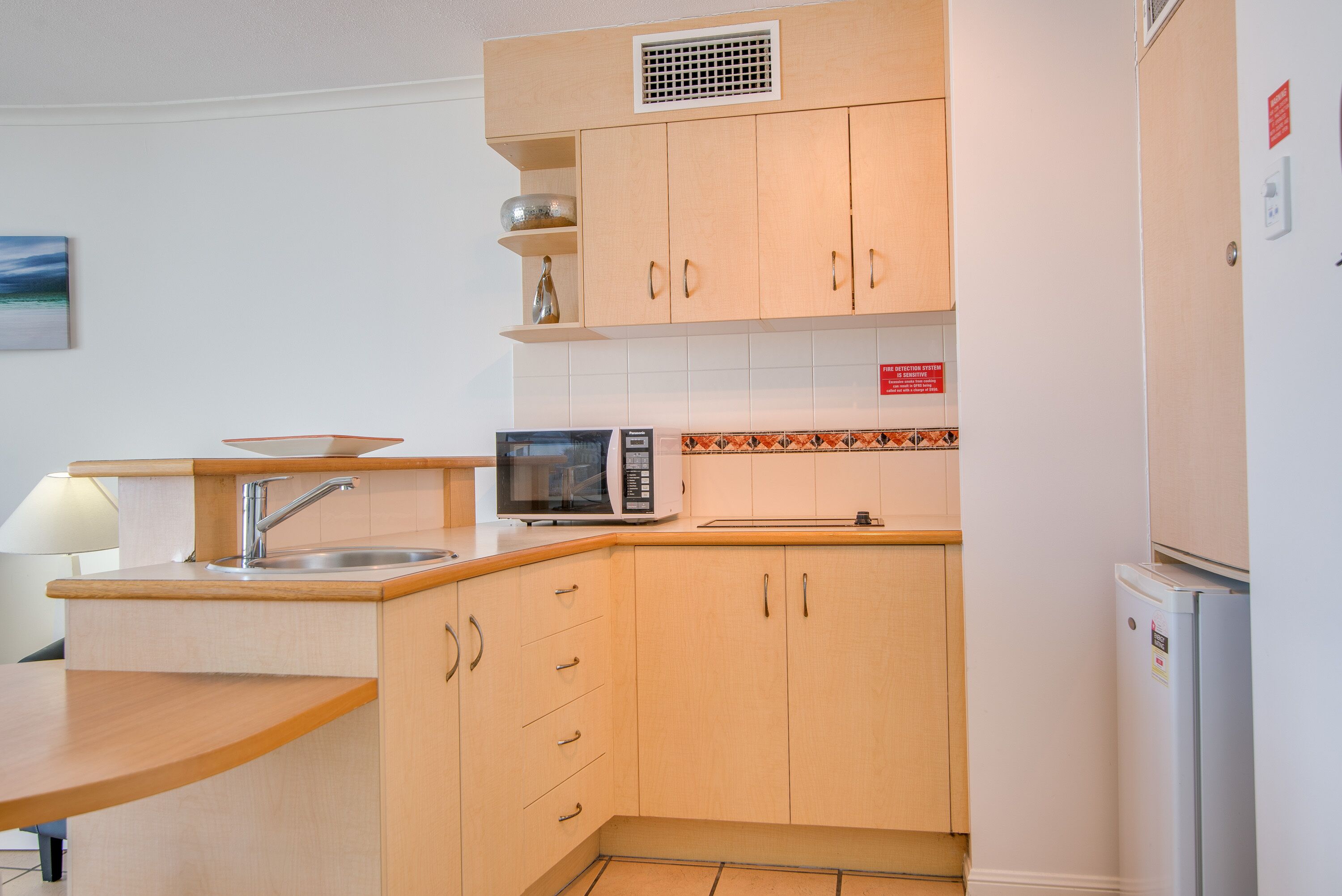 superior one bedroom roof top apartment | 1 bedroom, individually decorated, individually furnished