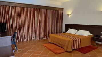 Minibar, in-room safe, desk, soundproofing