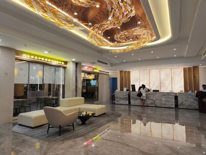 Lido De Paris Hotel