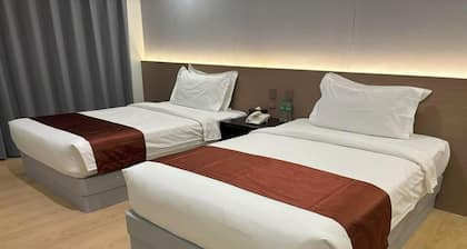 Lido De Paris Hotel