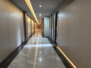Hallway - Lido De Paris Hotel (Manila)