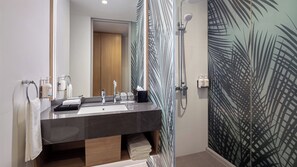 Regadera, regadera con hidromasaje, amenidades de baño gratuitas