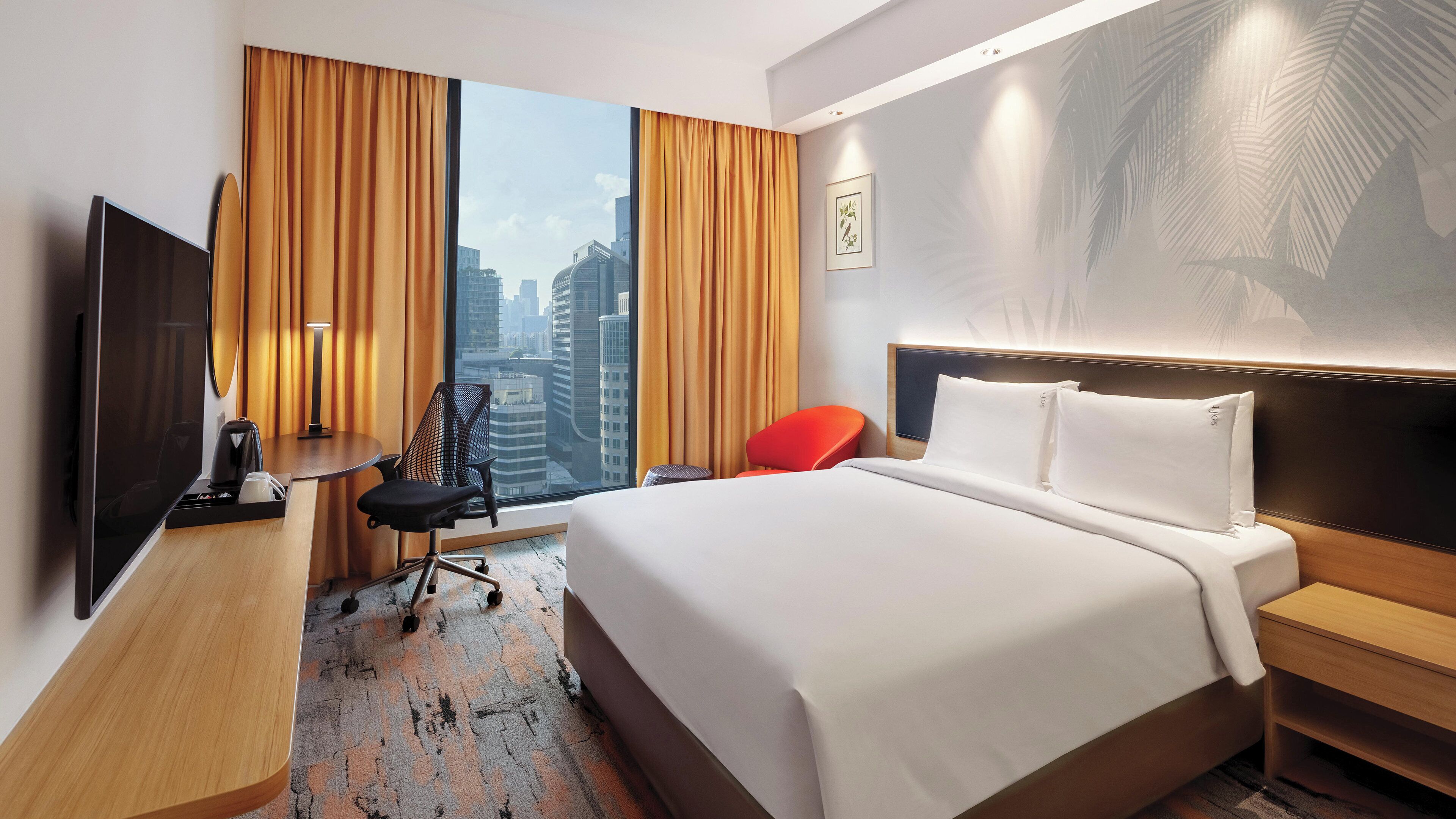 Standard Room, 1 Queen Bed (High Floor, Free Breakfast)