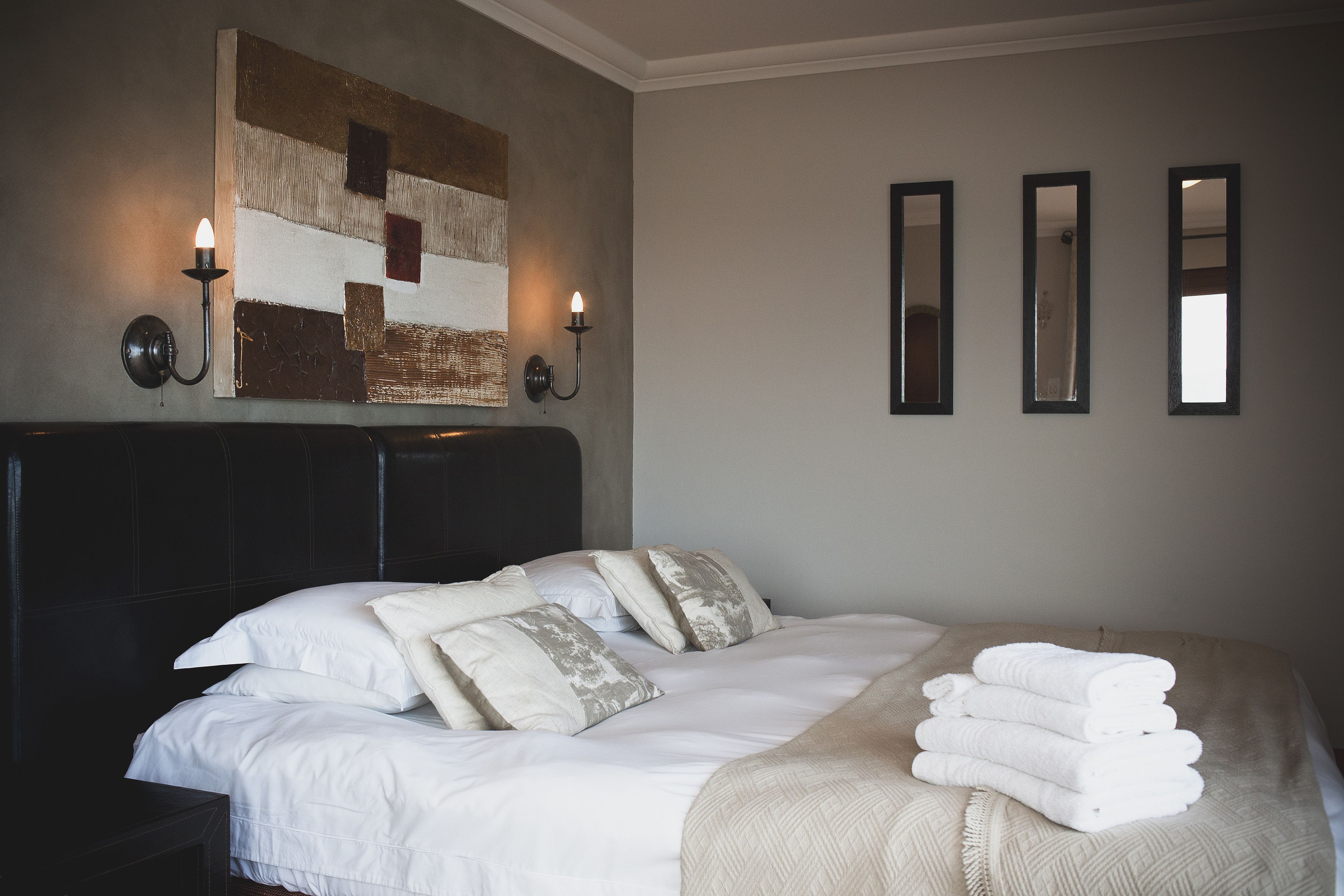 Minibar, in-room safe, free WiFi