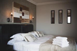 Minibar, caja de seguridad en la habitación y wifi gratis 