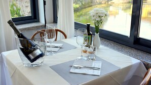Breakfast, lunch and dinner served - Hotel Cassone (Malcesine)