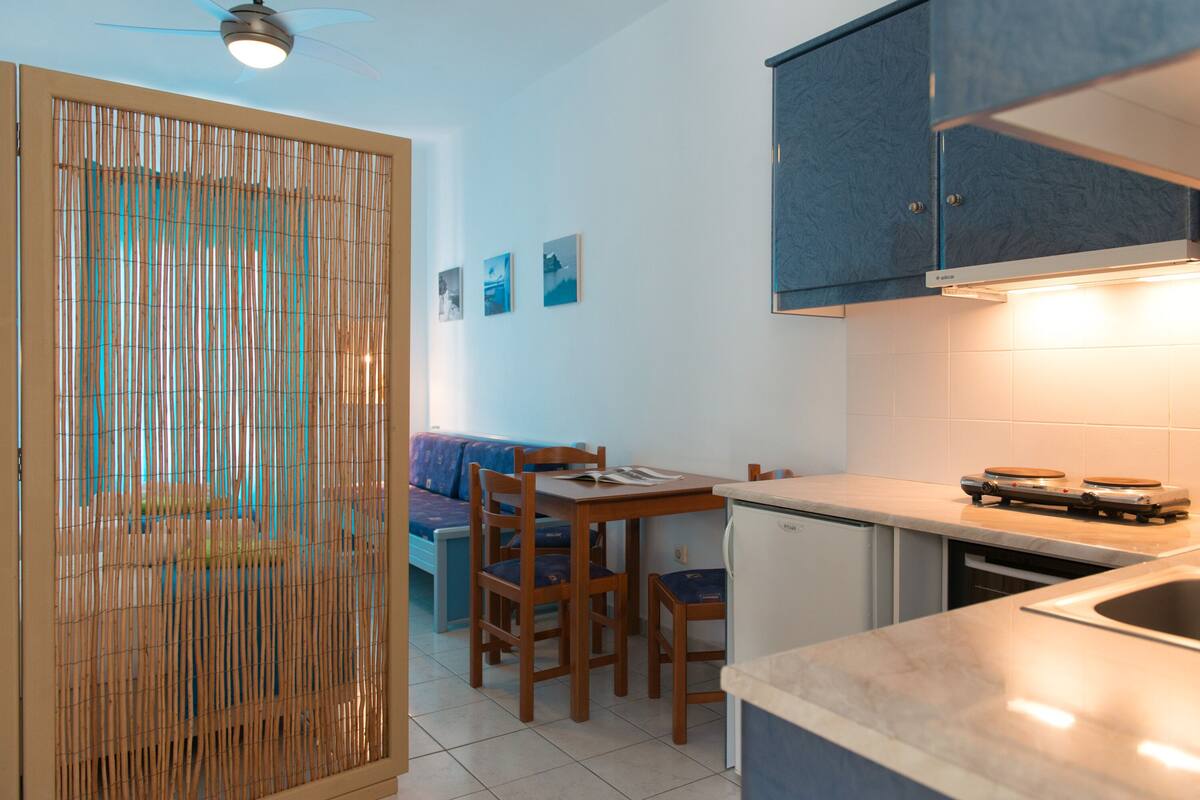 superior duplex, partial sea view | private kitchen | fridge, stovetop, espresso maker