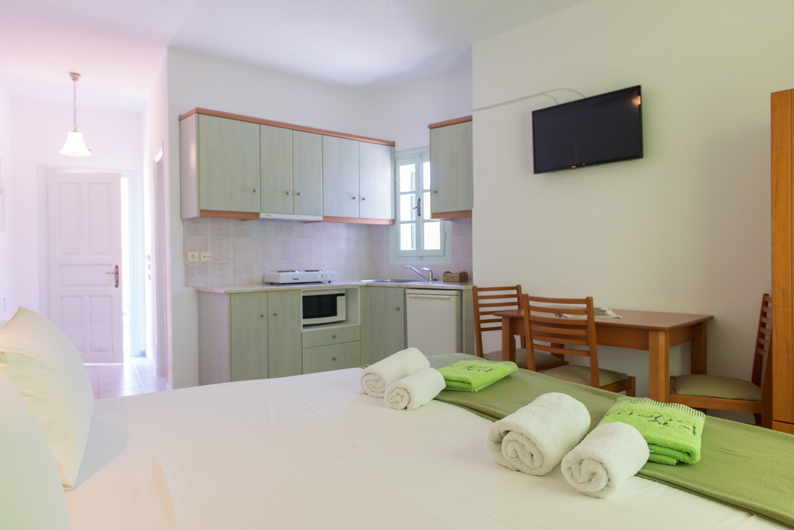 studio, garden view | private kitchenette | fridge, stovetop, espresso maker