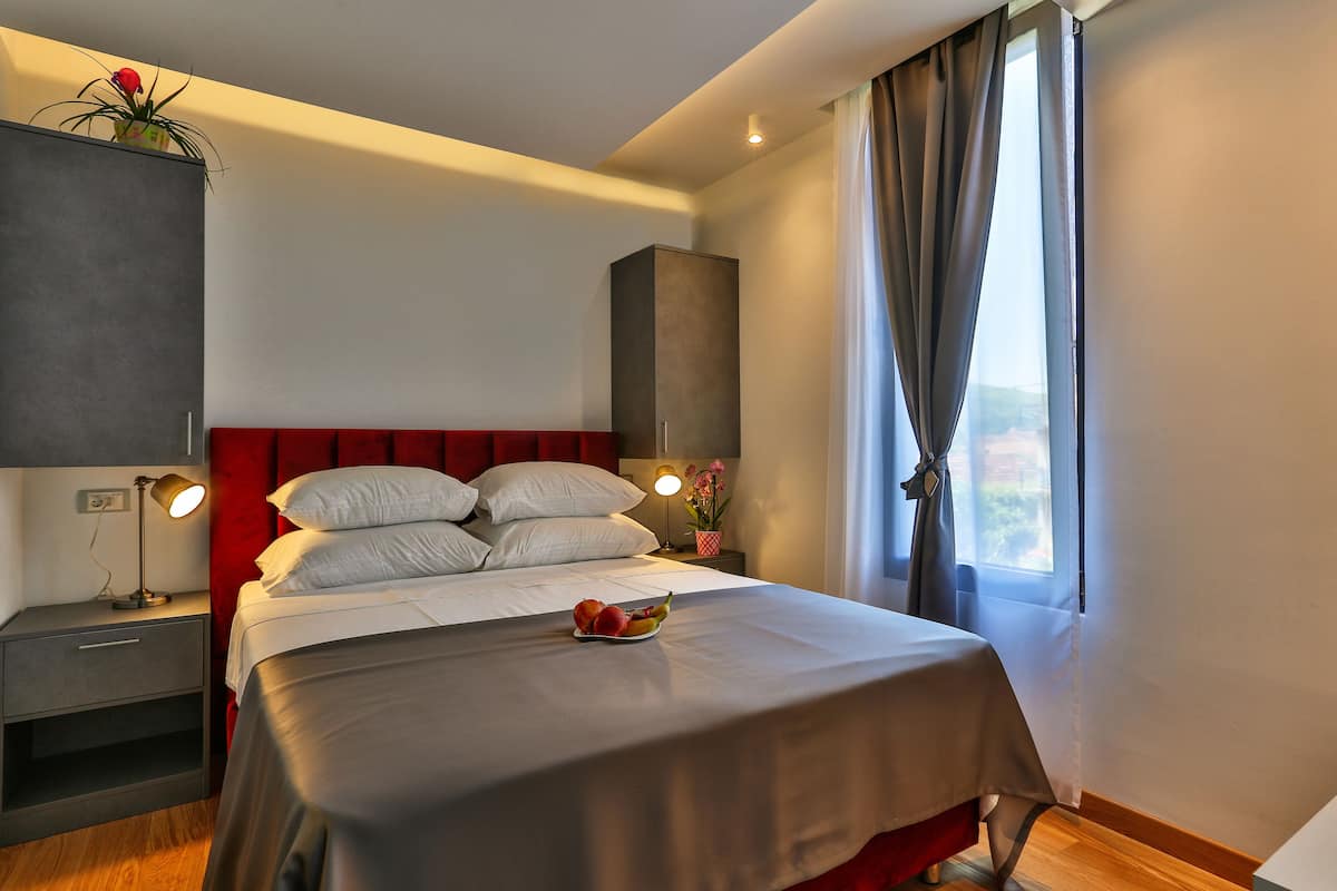 Deluxe Double Room, 1 King Bed