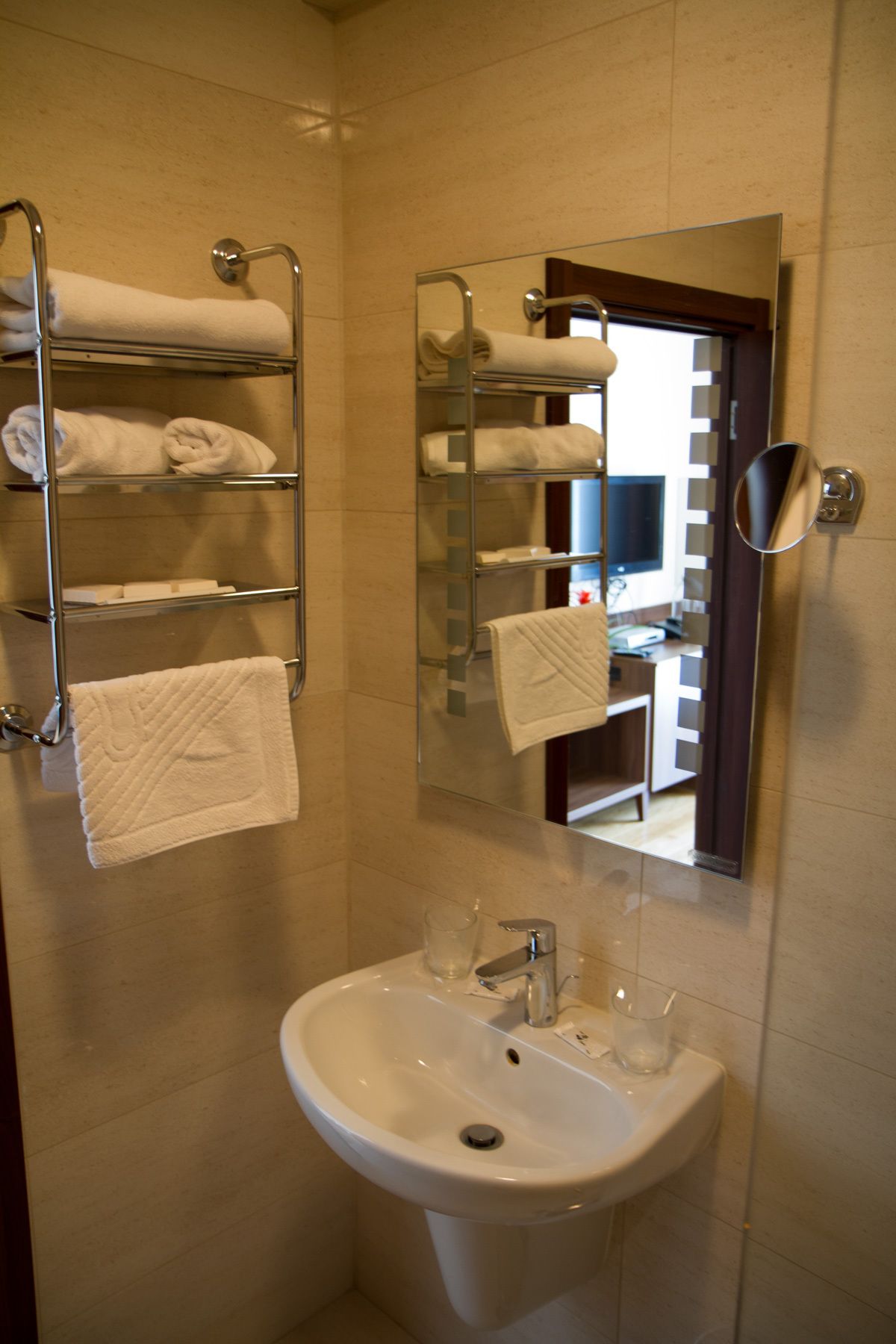 rainfall showerhead, free toiletries, hair dryer, bathrobes