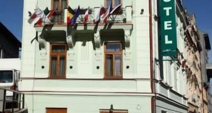 Hotel Alfred