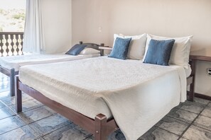Standard Quadruple Room | Premium bedding, minibar, blackout drapes, free WiFi - Pousada dos Coqueiros Búzios (Búzios)