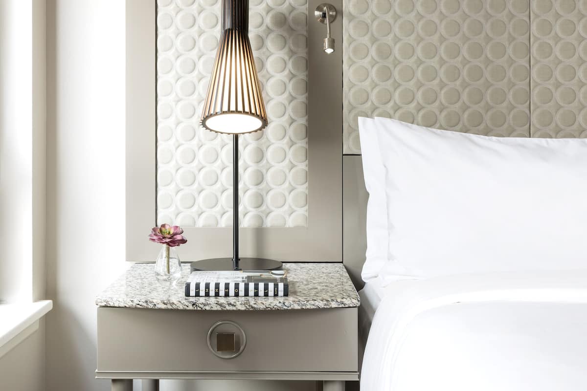 Deluxe Room, 1 Queen Bed