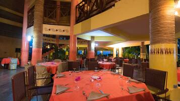 Breakfast, lunch, dinner served; pool views