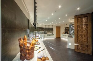 Daily buffet breakfast (AMD 8000 per person)