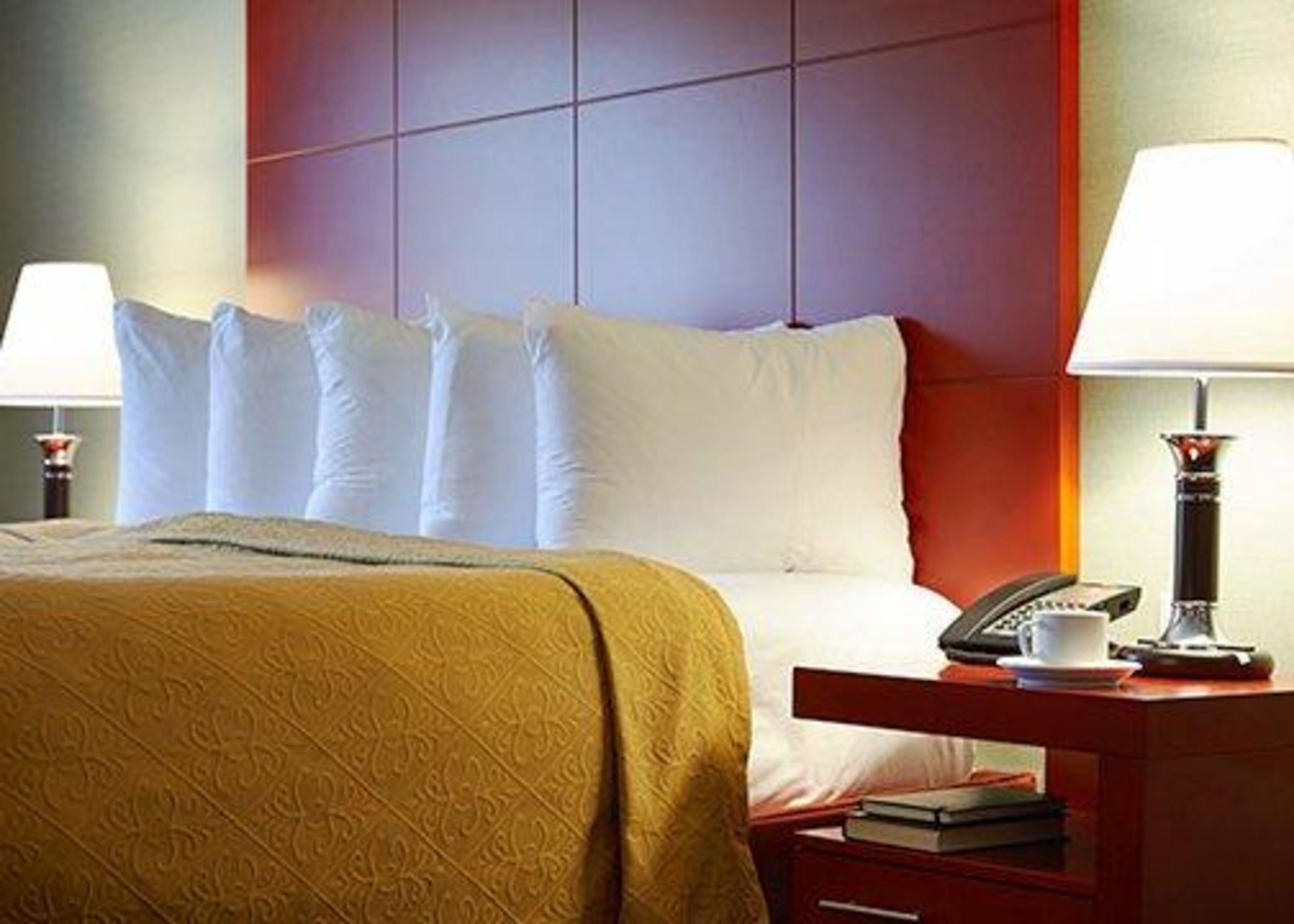 egyptian cotton sheets, premium bedding, select comfort beds, desk