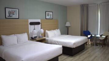 Habitación estándar, 2 camas Queen size, para no fumadores | Sábanas de algodón egipcio y ropa de cama de alta calidad