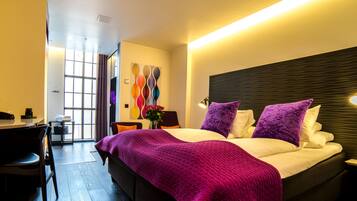 Superior-Zimmer, 1 Queen-Bett | 1 Schlafzimmer, Pillowtop-Betten, Minibar, Schreibtisch