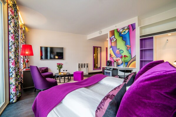 Deluxe Room, 1 King Bed