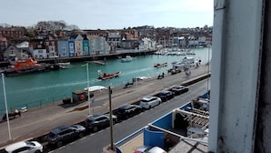 Individually decorated - The Cavendale (Weymouth)
