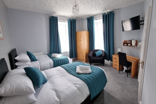 Twin Room, Ensuite