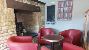 Bar (on property) - The Collyweston Slater (Stamford)