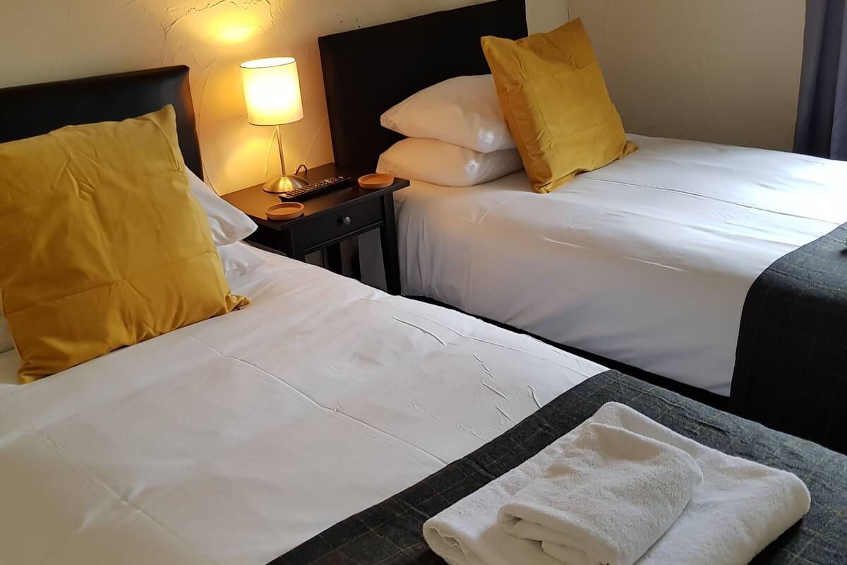 Double Room, Ensuite (or Twin Ensuite)