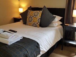 家庭套房, 独立浴室 (Family Room)