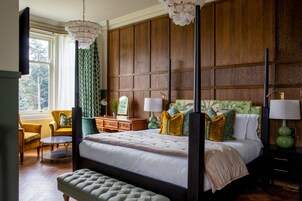 Superior Double Room, 1 Queen Bed | Desk, iron/ironing board, cribs/infant beds, travel crib