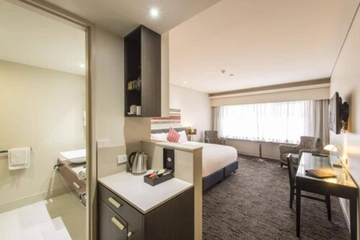 1 bedroom, minibar, in-room safe, individually furnished