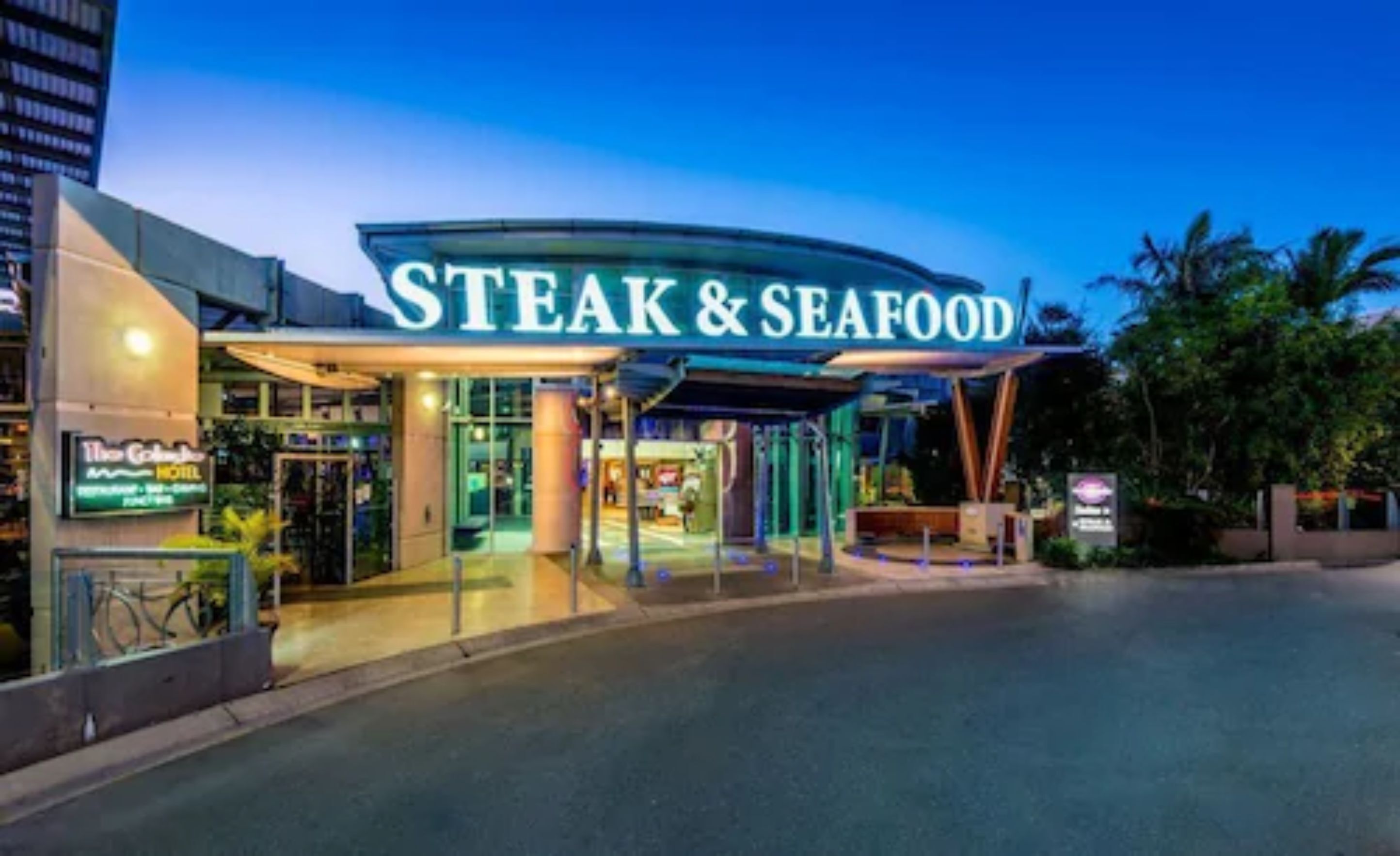 breakfast, lunch and dinner served