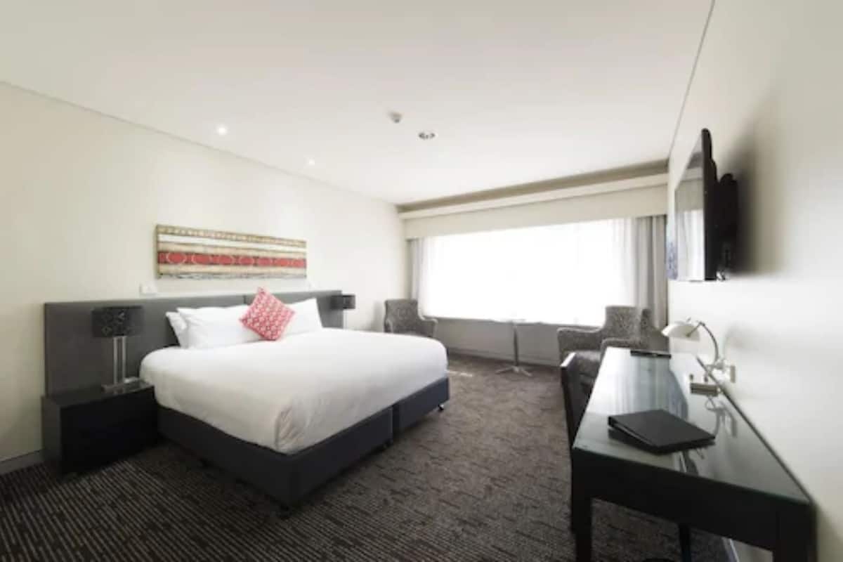 1 bedroom, minibar, in-room safe, desk