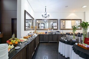 Petit déjeuner buffet compris tous les jours