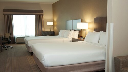 Holiday Inn Express & Suites Wichita Northeast by IHG